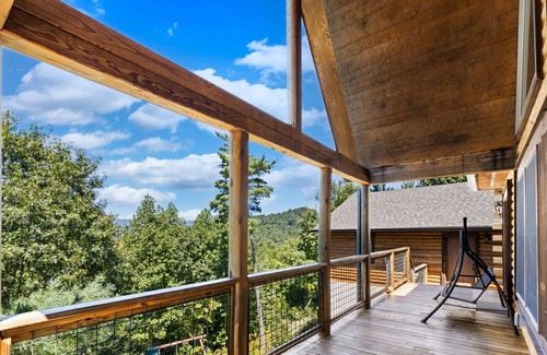 Lenoir Cabin | Private Cabin in Gated Community
