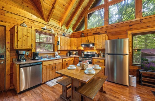 Gatlinburg - Pigeon Forge Cabin | Private Cabin in the Smokies w/Arcade, Fireplace, Hot Tub, BBQ!