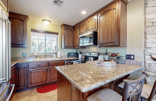 Temecula House | Private Casita Overlooking Winery | Grill, Central AC