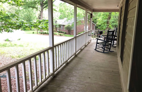 Madison Park Apartment | Private charming 1 bedroom/1 bath studio in a lovely safe Charlotte neighborhood