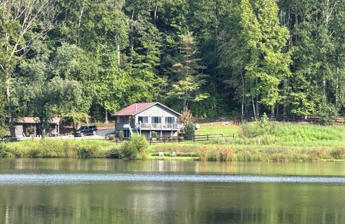 Clarkesville House | PRIVATE ! Charming Lake house on 20 acre private lake with sunset vi