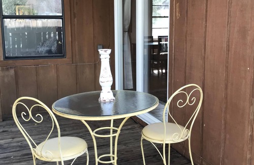 Fredericksburg Villa | PRIVATE & CLEAN The Artisan Villa close to Main Street Great Outdoor Area