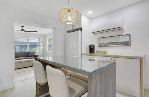 Jensen Beach House | Private Coastal Retreat walking distance to downtown Jensen Beach Sleeps 6