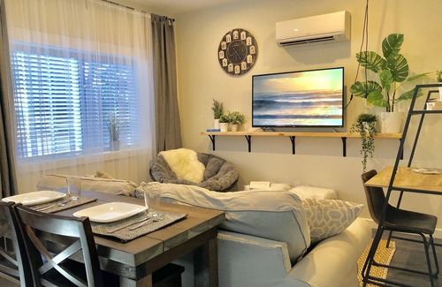 Downtown Vancouver House | Private & Comfortable Guesthouse close to Portland +AC!