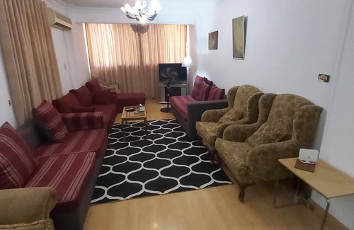 Al-'Umraniyah Apartment | private condo two rooms and living room hot tub, air conditioning , WiFi , metro