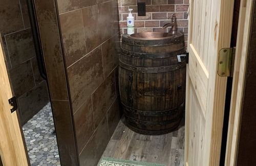 Cookeville Cottage | Private cottage: fire pit, stock tank, wi-fi, by Cummins Falls, TnTech, no pets