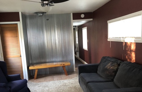 Le Roy House | PRIVATE COUNTRY ABODE BY WELLS LAKE MICHIGAN - sleeps 3