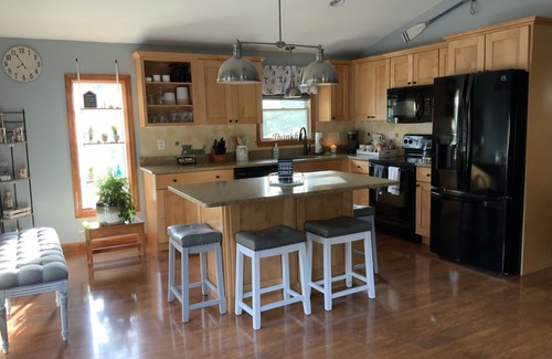 Kenyon House | Private & Cozy Beach House Green Hill~S. Kingstown RI~Matunuck~URI