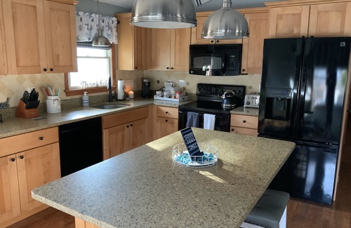 Kenyon House | Private & Cozy Beach House Green Hill~S. Kingstown RI~Matunuck~URI