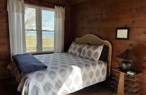Atlantic House | Private Cozy Waterfront Cabin