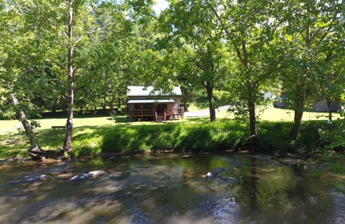 Pine Creek Cabin | Private Creekside Cabin for 2; Hot Tub, Waterfall Hike, Wi-Fi, Fire Pit
