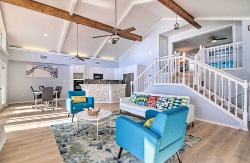 Burnet House | Private Deck & Grill: Sunny Lakefront Escape