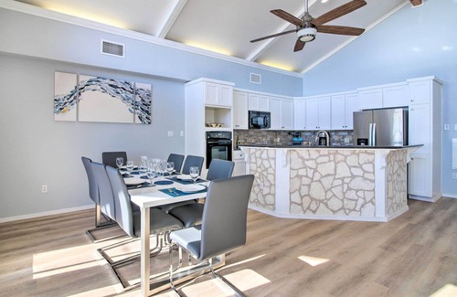 Burnet House | Private Deck & Grill: Sunny Lakefront Escape