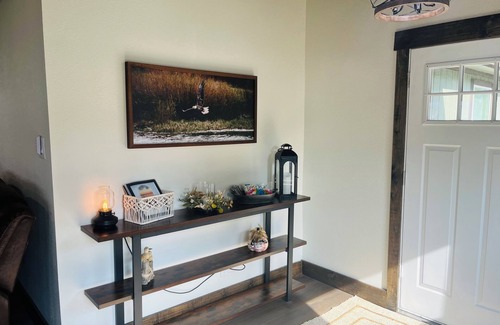 Lone Oak House | Private Dock, Boat Lift, Paddle Boards, Fire Pit - newly remodeled home