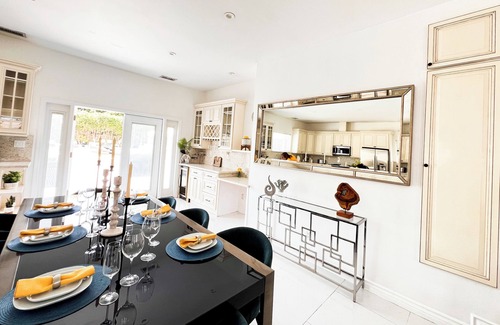 Tarzana Hotel | PRIVATE DREAM VILLA