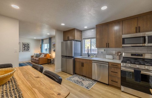 Fairpark Apartment | Private Entrance, Skier`s Hideaway, Downtown SLC