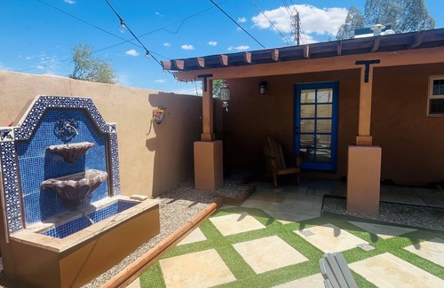 Encanto Apartment | ★Private Entry★King Bed★Affordable Comfort★Historic Neighborhood★Close to it all