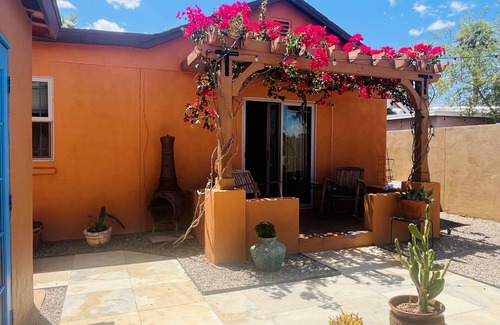 Encanto Apartment | ★Private Entry★King Bed★Affordable Comfort★Historic Neighborhood★Close to it all