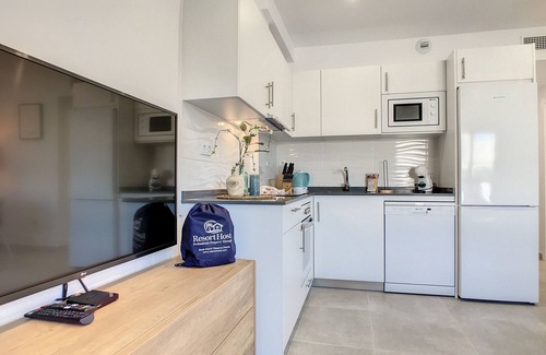 Los Cuarteros Apartment | Private roof terrace, wifi, pool and parking
