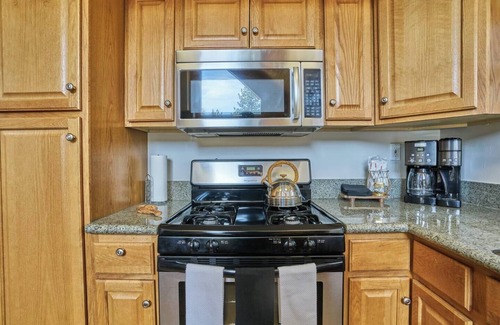 Whispering Forest Cabin | Private Escape! No Better than Our Relaxing Deck, High Above Street, 3BR w/Game Loft w/Arcade Game