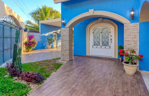 Montecarlo House | Private Escape with Private Pool, Patio, Grill, Enclosed Yard, & WiFi - Dogs OK