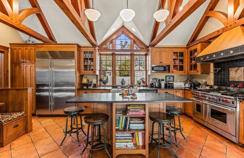 Orleans House | Private Estate Near Wequassett Resort and Golf Club