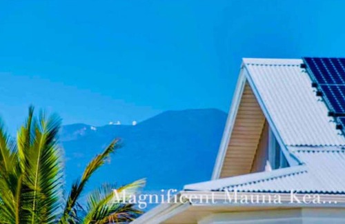 Hakalau House | Private Estate with Waterfalls, Sauna, Ice bath, Jacuzzi, 24 acres of rainforest