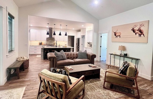 Clinton House | Private family friendly Home at Rock Creek