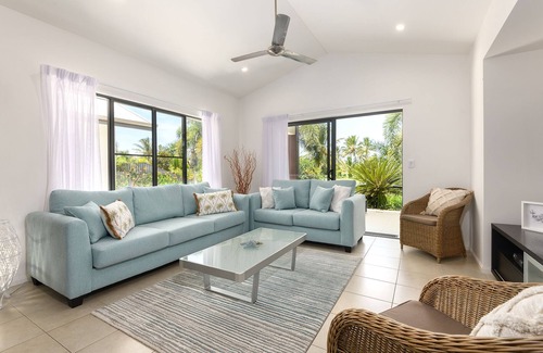 Craiglie House | Private family home in gated estate overlooking golf course with heated pool