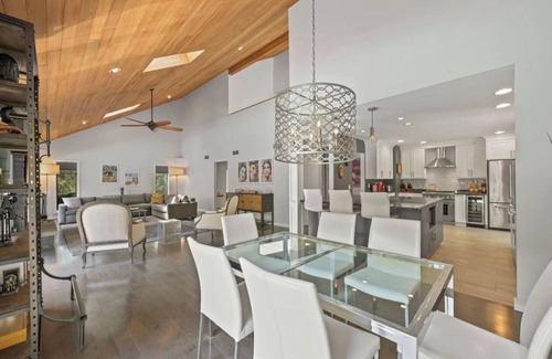 Water Mill House | Private Family Retreat - Pickleball, Tennis, Pool, Basketball and much more!