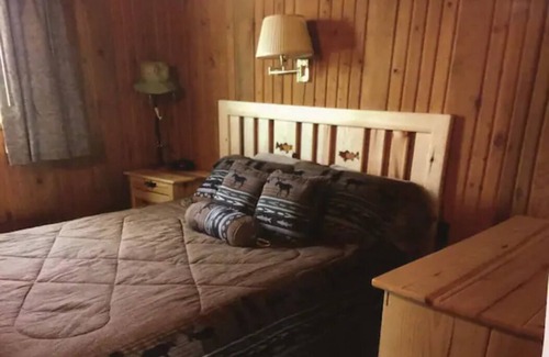 West Yellowstone Cabin | Private Family Cabin, 2bd/1ba, Park 520 Hotel @