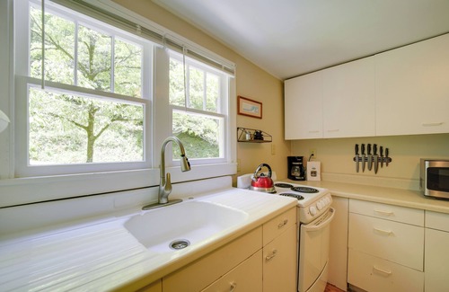Bryson City Cottage | Private Fire Pit & Creek: Bryson City Retreat!