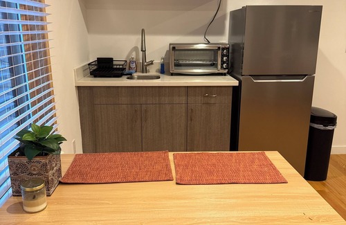 Forest Hill House | Private First Floor 2-bedroom space in San Francisco
