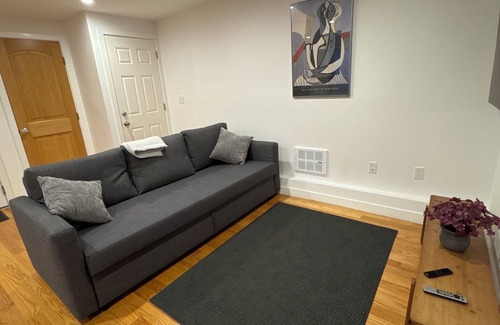 Forest Hill House | Private First Floor 2-bedroom space in San Francisco