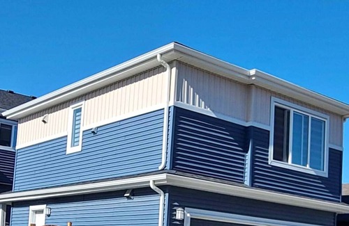 Southeast Edmonton House | Private Garden Suite – 1 Queen Bed, 1 Double Bed & Full Amenities