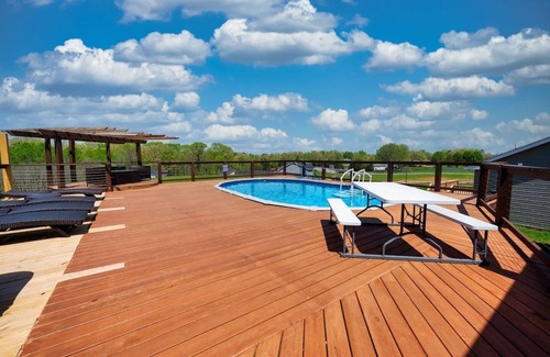 Sevierville House | Private Getaway Near Pigeon Forge with a Pool!