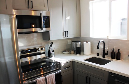 Harbor Apartment | Private Guesthouse in Lakewood