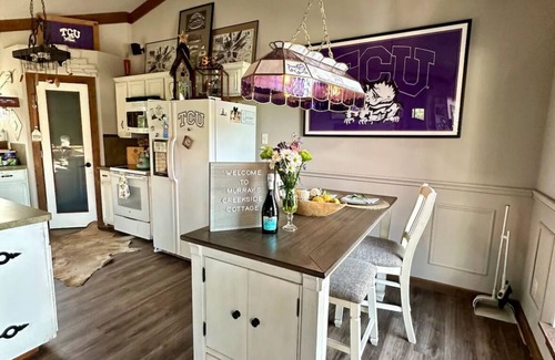 Venus House | Private Guesthouse in Venus