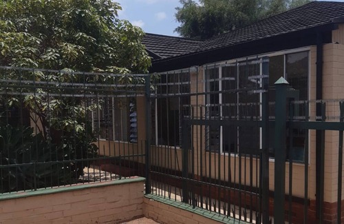 Gezina House | Private Guestrooms, 426Flowers street, Gezina,Pretoria