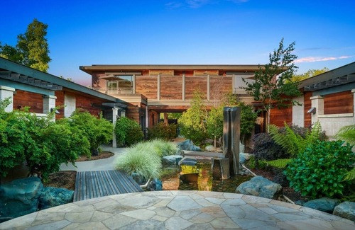 Yountville House | Private Haven of Refined Luxury! Rooftop Pool, Parking! Near Napa Valley Museum!