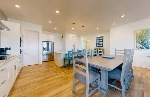 Port Aransas House | Private Heated Pool, Pet Friendly, Shared Pool, Boardwalk to the Beach