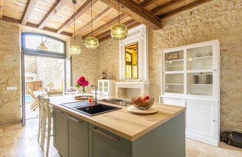 Gontaud House | Private heated pool, walk to restaurants, markets, shops in a historic town