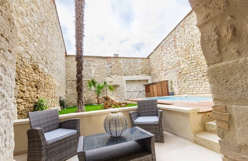 Gontaud House | Private heated pool, walk to restaurants, markets, shops in a historic town