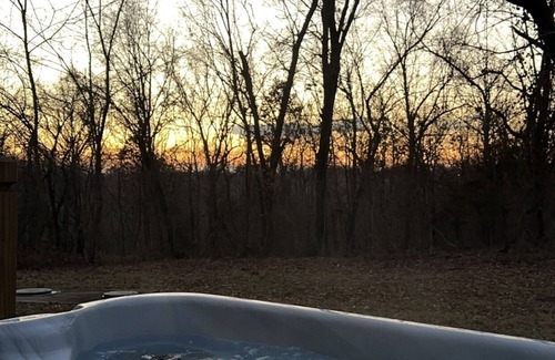 De Soto House | Private Hideout Surrounded by nature! Just miles from local Vineyards!