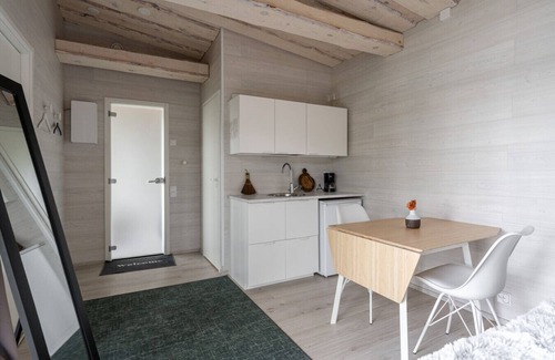 Vaajakoski Apartment | Private High Quality Suite with Sauna & Lake Views