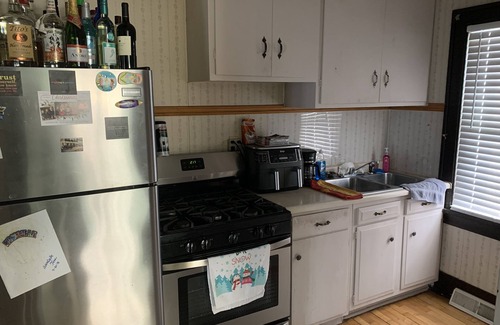 Oshkosh House | Private Home: Extremely Close to EAA