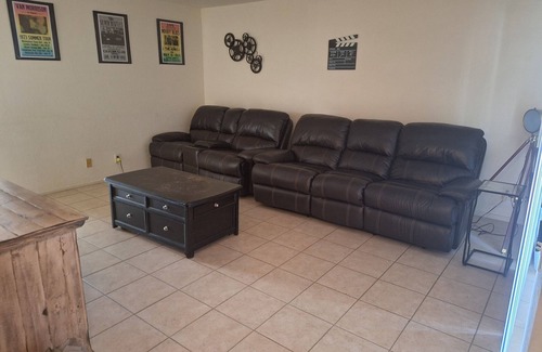 La Quinta House | Private home in Greater Palm Springs City La Quinta With Salt Water Pool and Spa