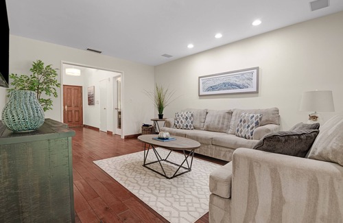 Topanga House | Private Home in Picturesque Topanga Canyon