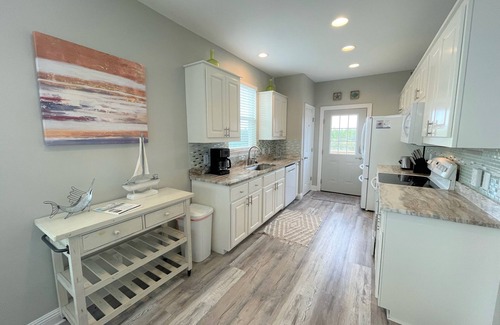 Morgantown House | Private home-private community pool-beach access-Morgantown