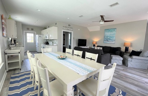 Morgantown House | Private home-private community pool-beach access-Morgantown